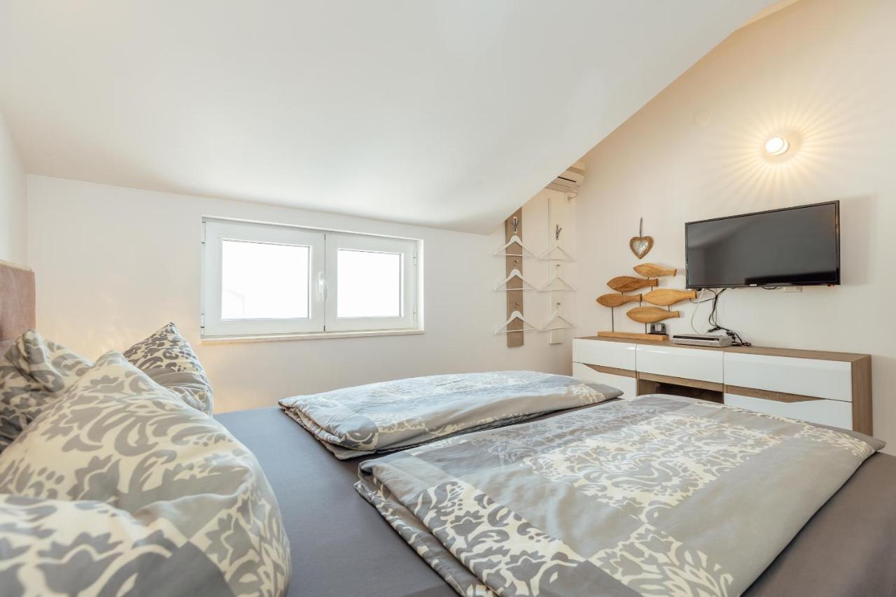 Apartment Penthouse Savina Херцег-Нови Экстерьер фото
