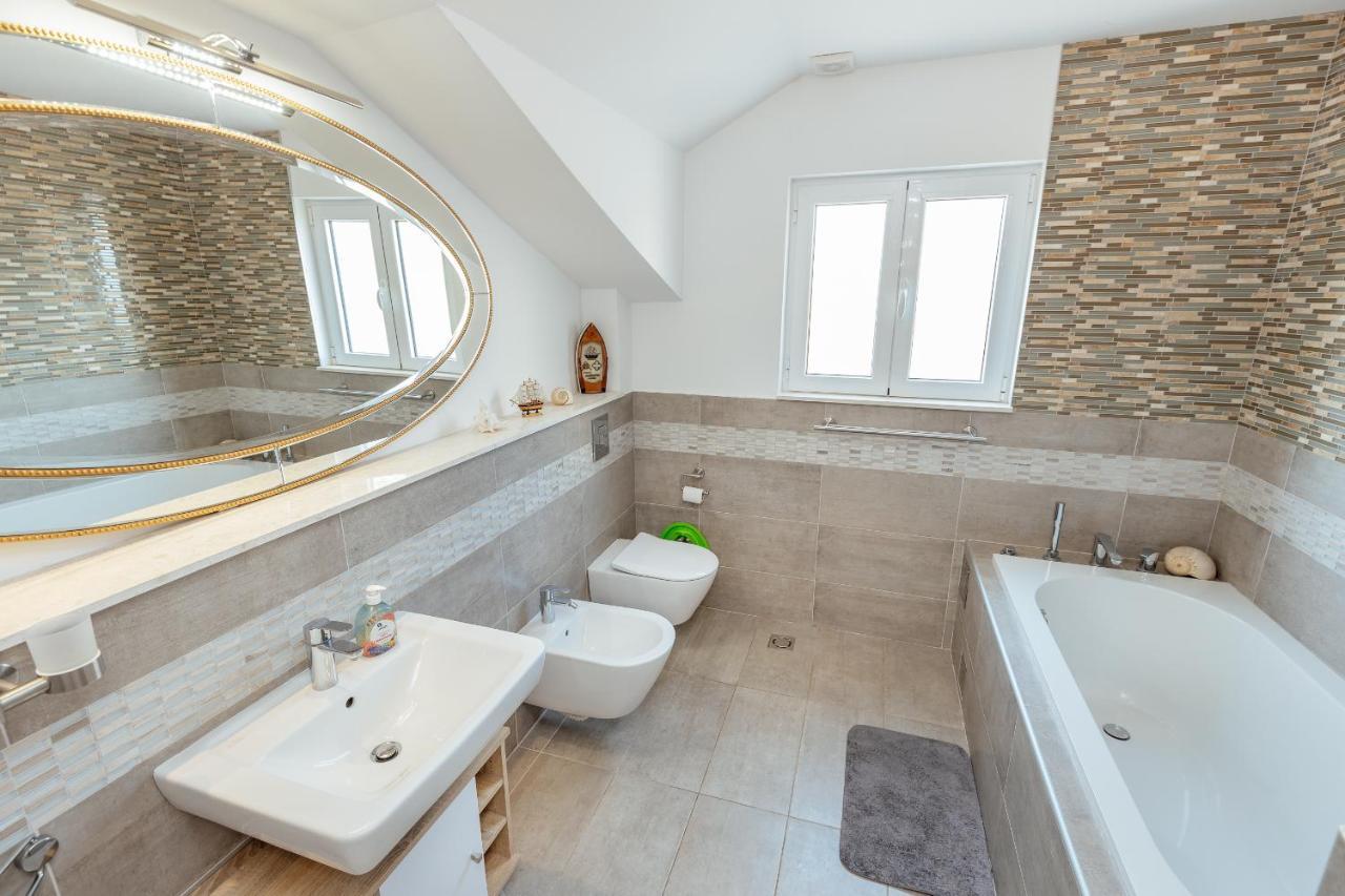 Apartment Penthouse Savina Херцег-Нови Экстерьер фото